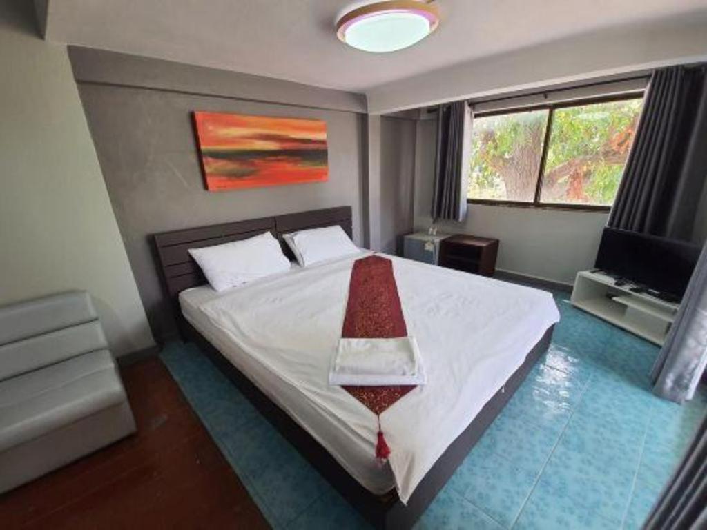 Oyo 884 Baan Sang Chan Cha-am Hotel 2*