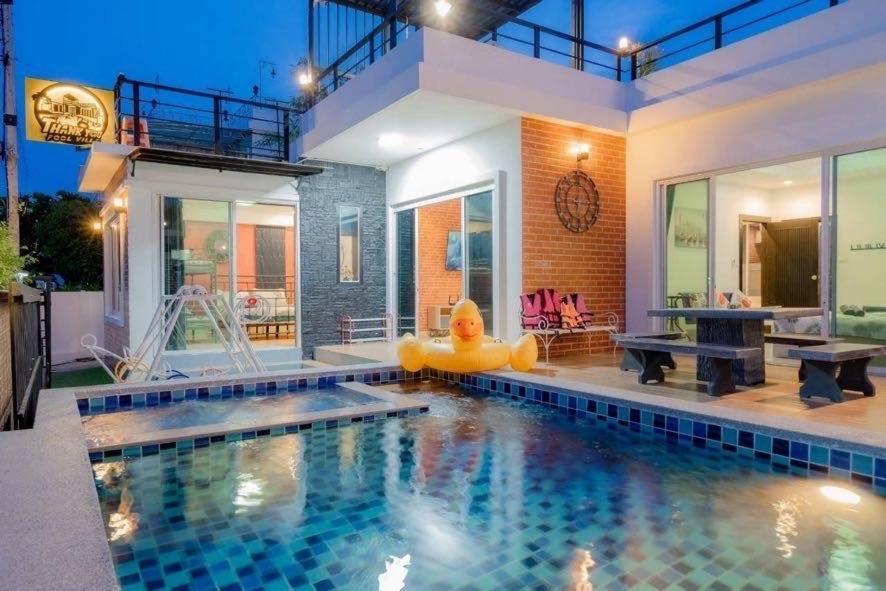 Thank Pool Villa