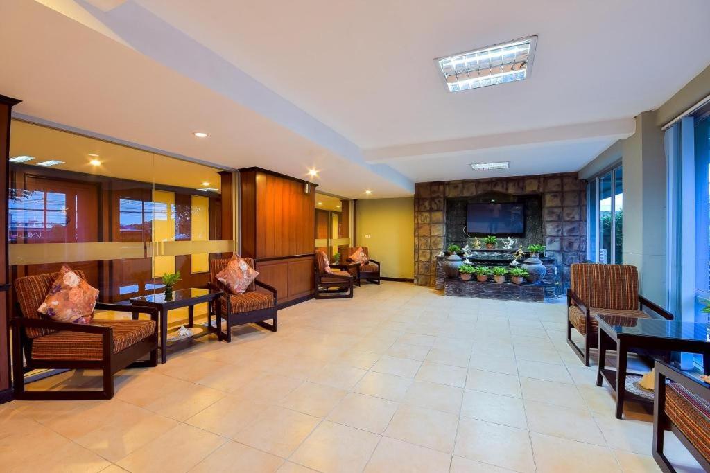Resort Season Palace Hua Hin