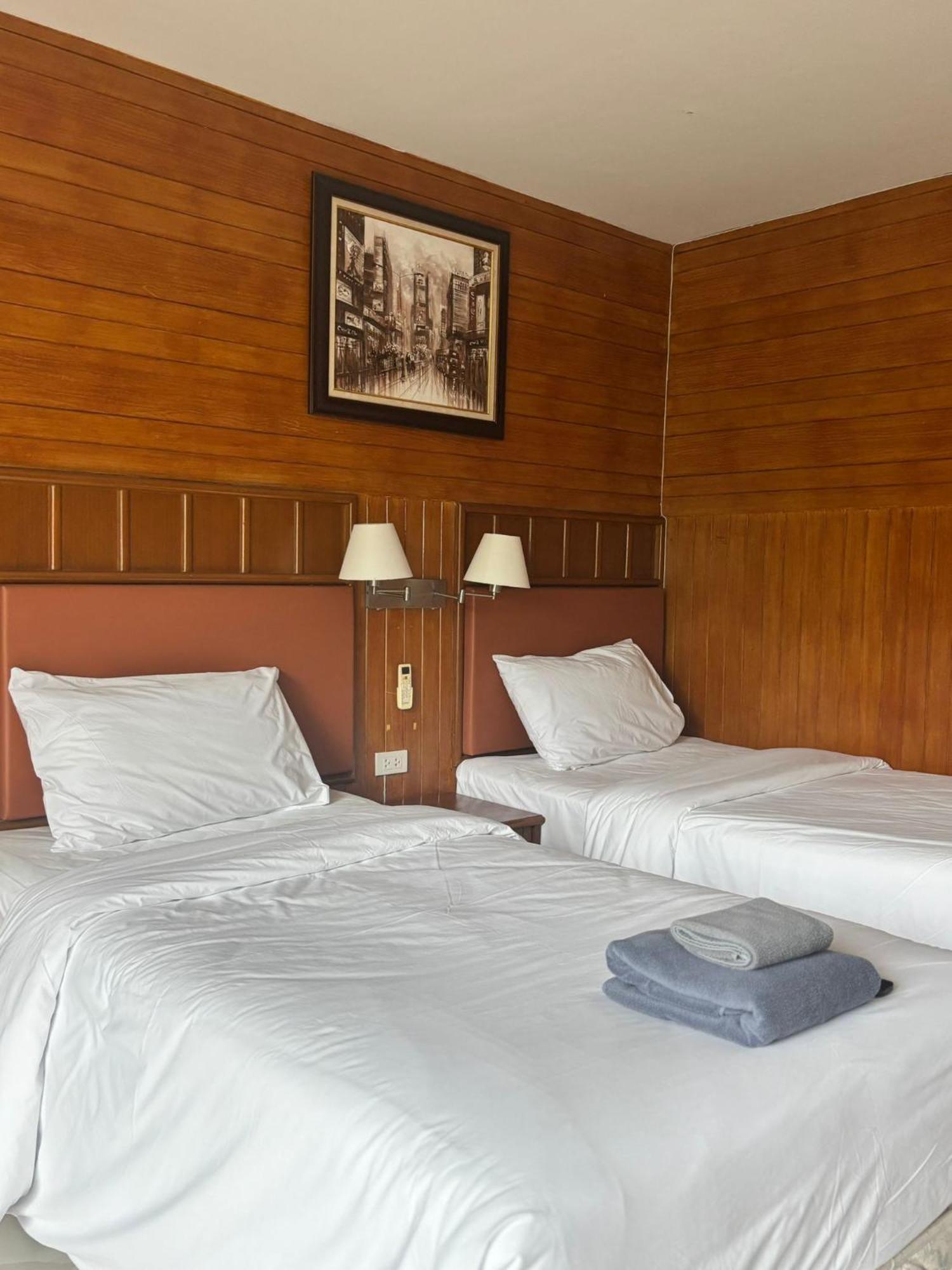 Lunarhut 3* Hua Hin