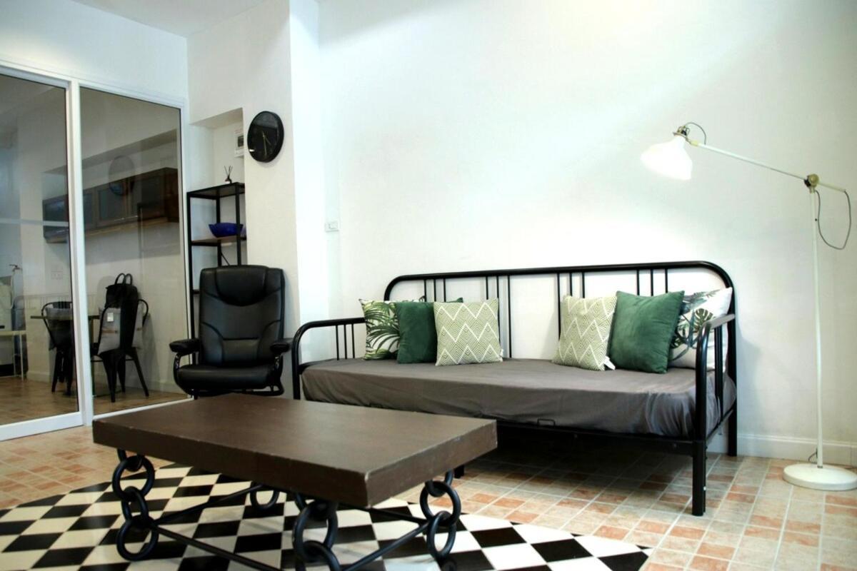 Spacious 2 Bedroom House In Centre Hua Hin