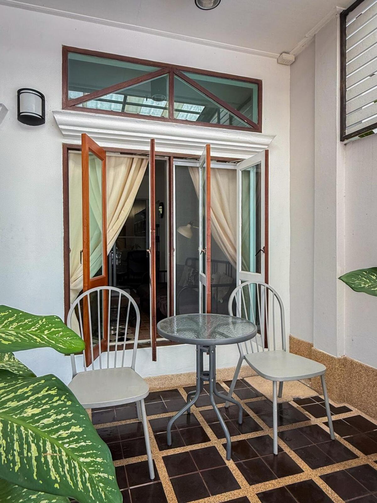 Spacious 2 Bedroom House In Centre Holiday home *