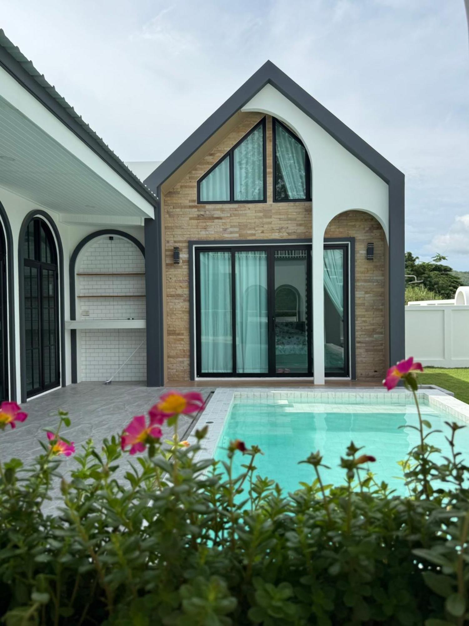 N&c Mountain Pool Hua Hin