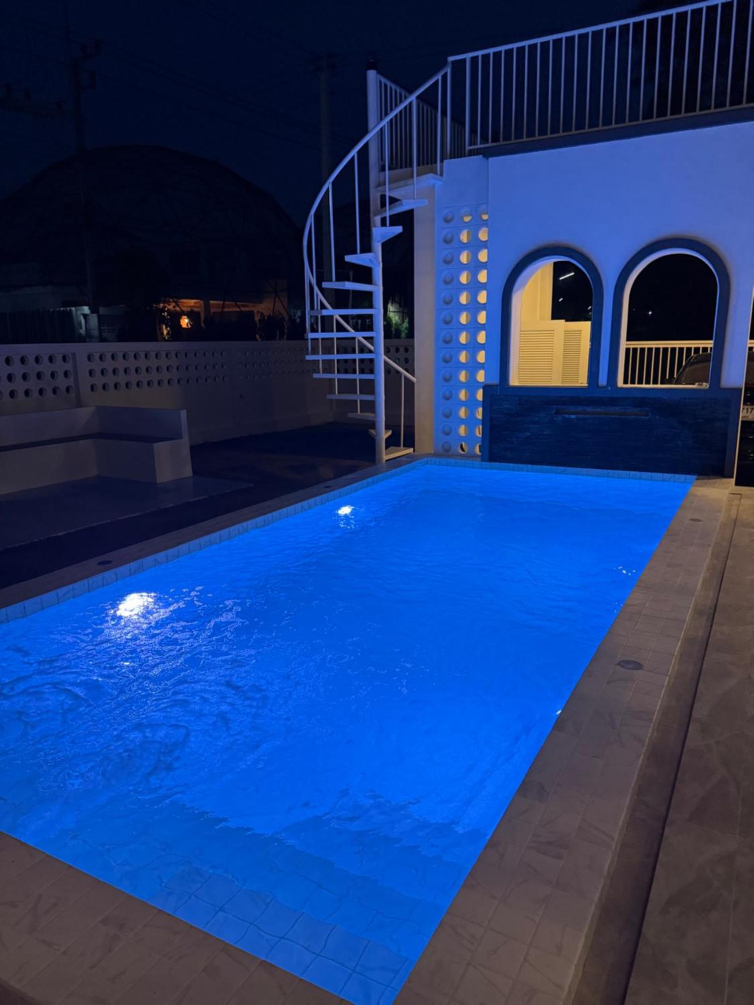 N&c Mountain Pool Vila