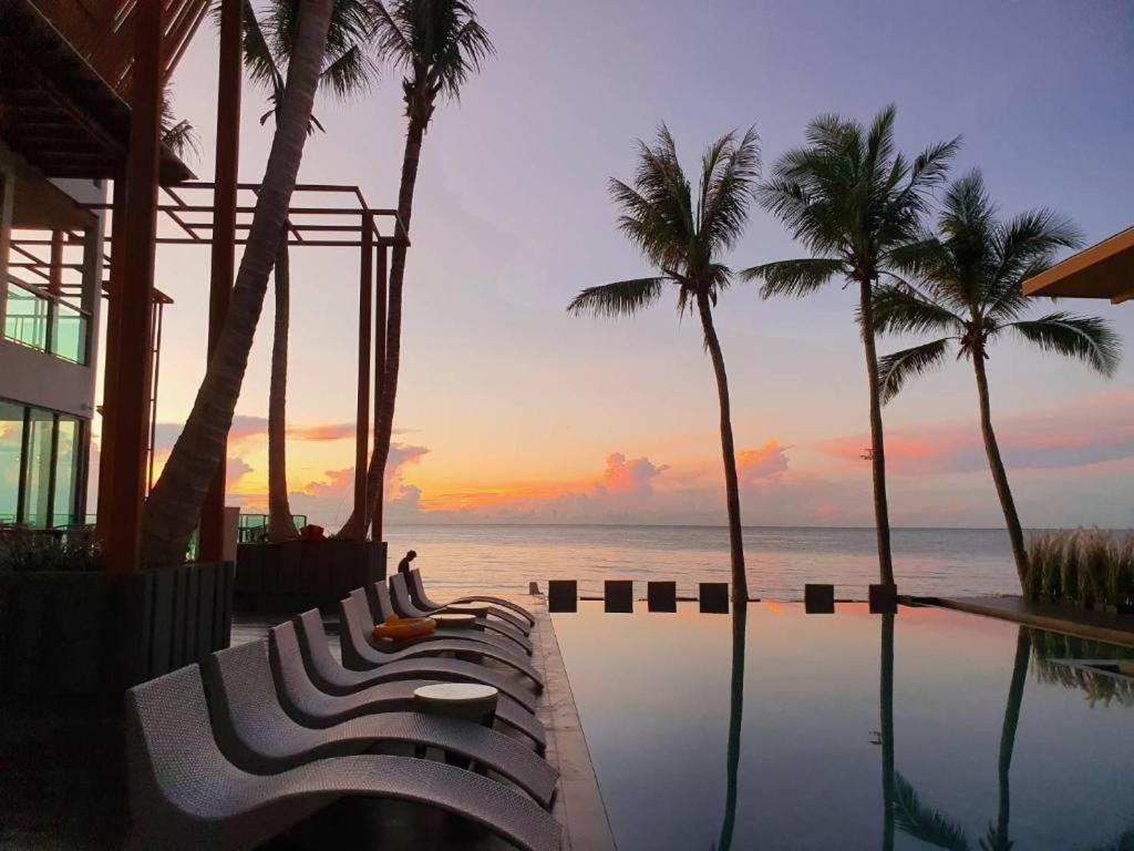 Eco Cozy Beachfront Chaam Resort