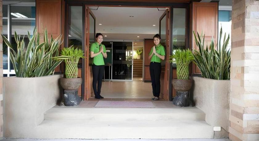 Season Palace Resort