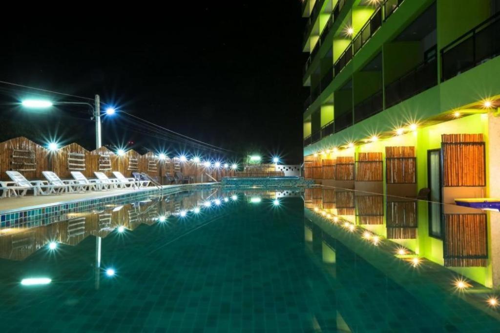 Hotel Bullkool Pool
