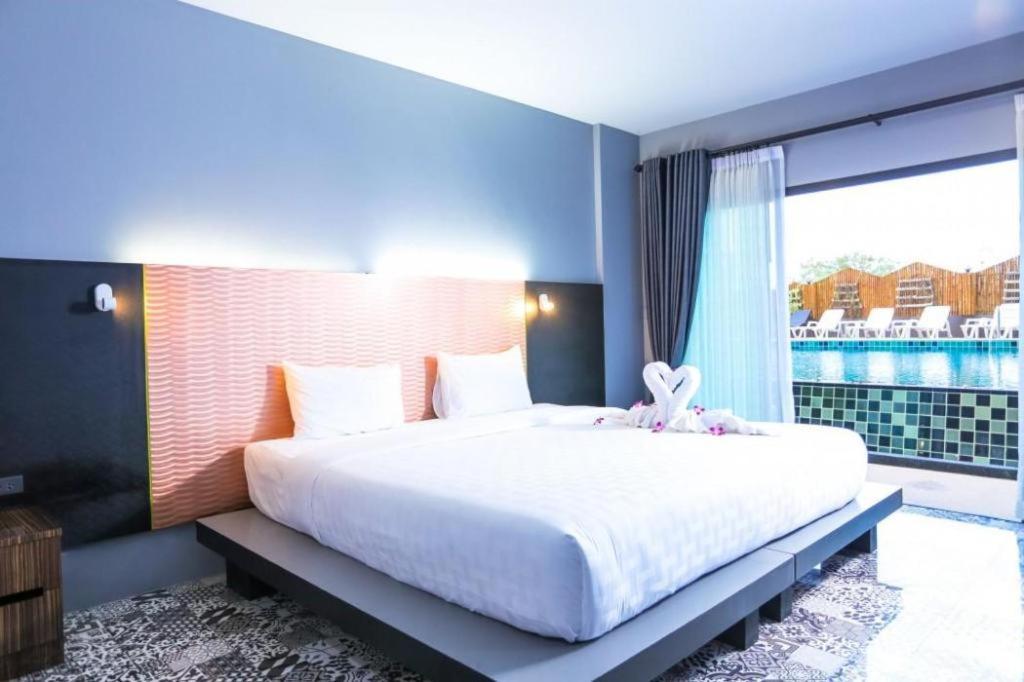Bullkool Pool Hotel 3*