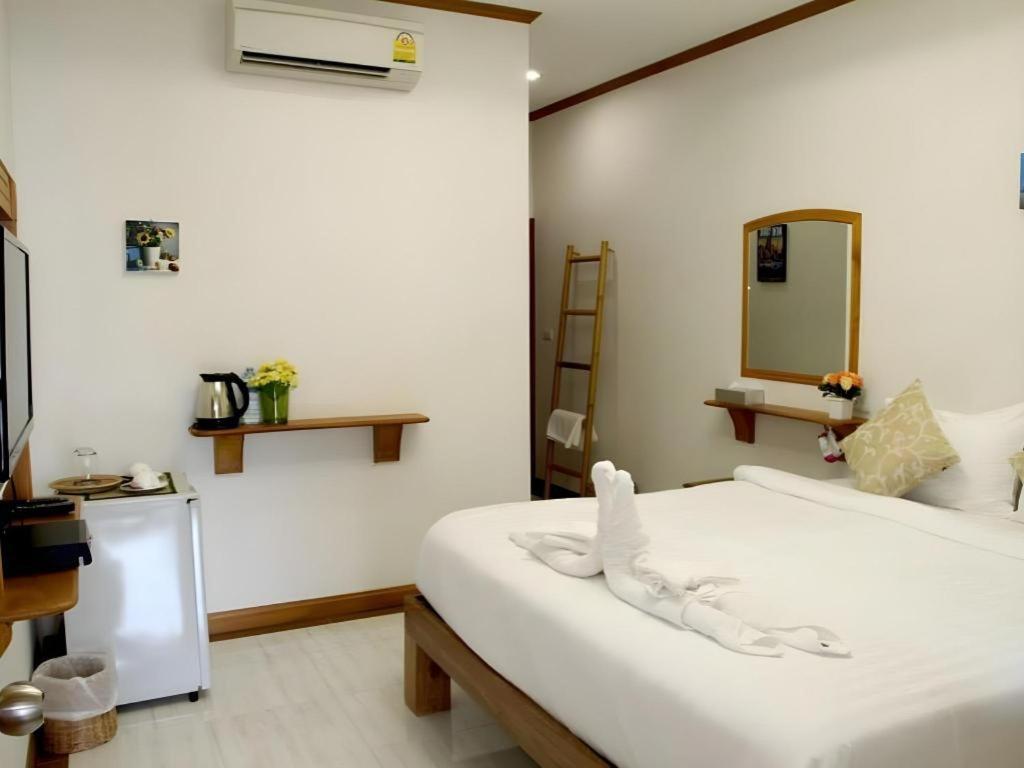 Small Hotel Hua Hin