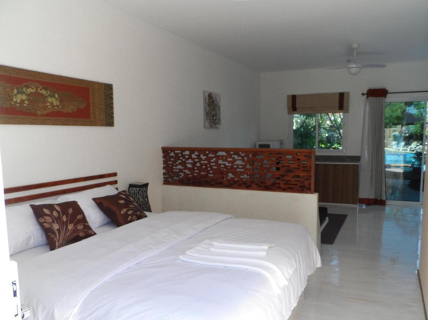 Baan Sabaaidee - Adult Friendly Hotel