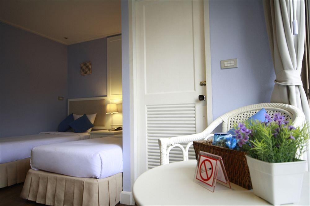 Alley 2* Hua Hin