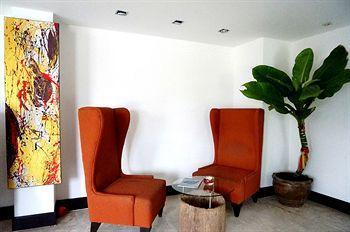 Feliz Hotel Hua Hin