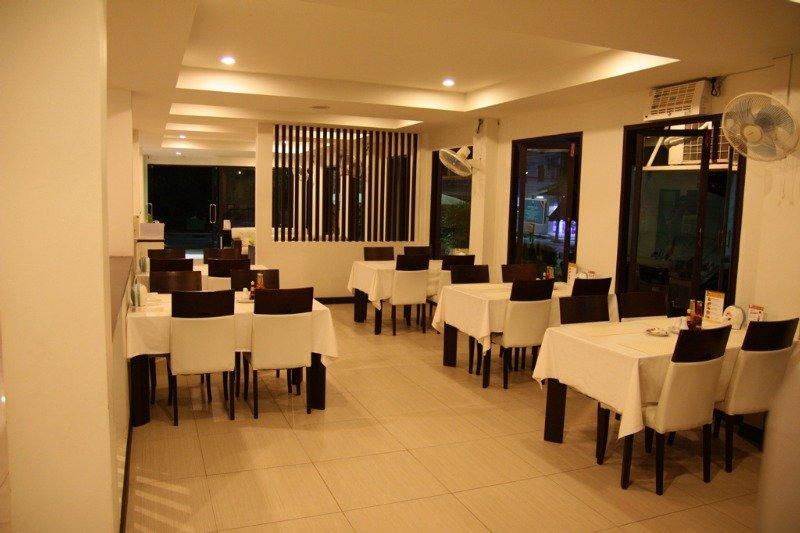 G House Khách sạn 3*