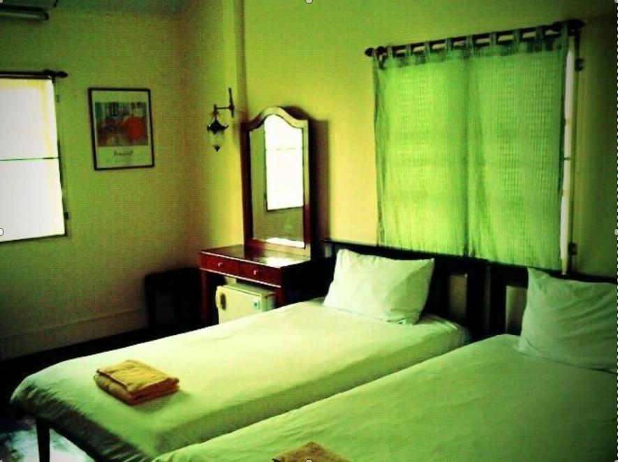 Baan Somboon Apartment *