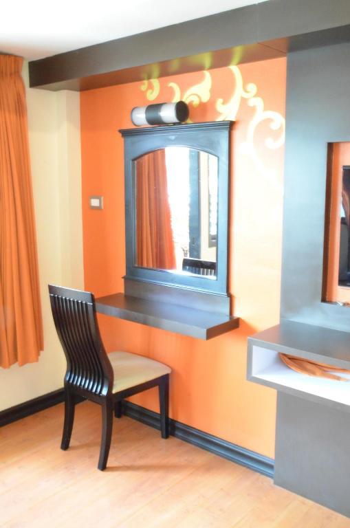 Khách sạn Baan Chalelarn 3*