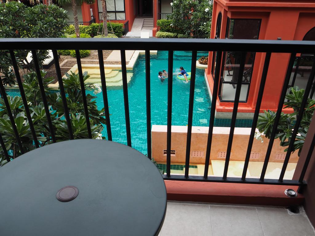 Bluroc Hua Hin Resort Condo
