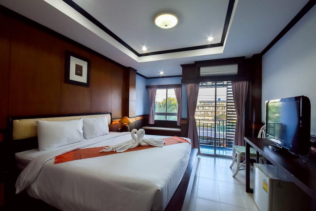 Season Palace 3*