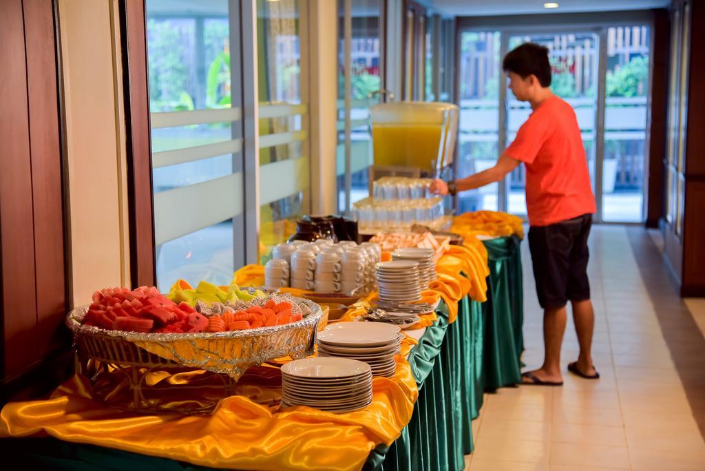 Season Palace Hotel 3*