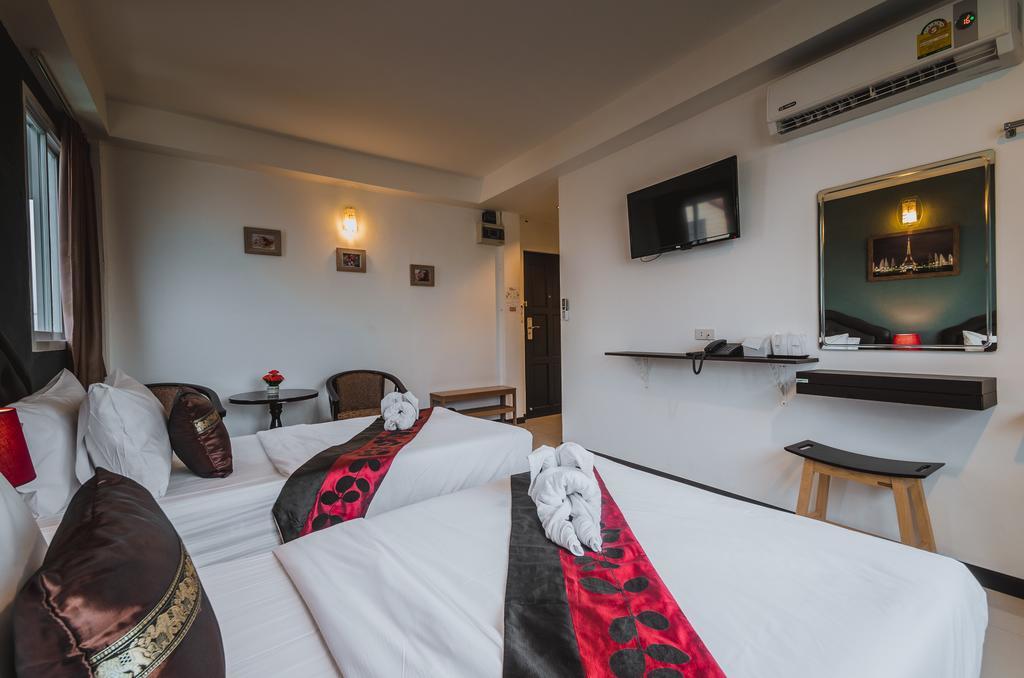 Th Hotel