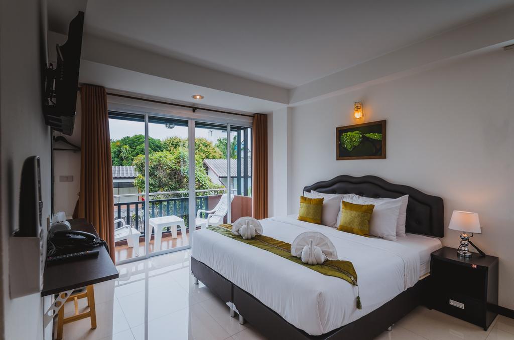 Th Hotel 3*