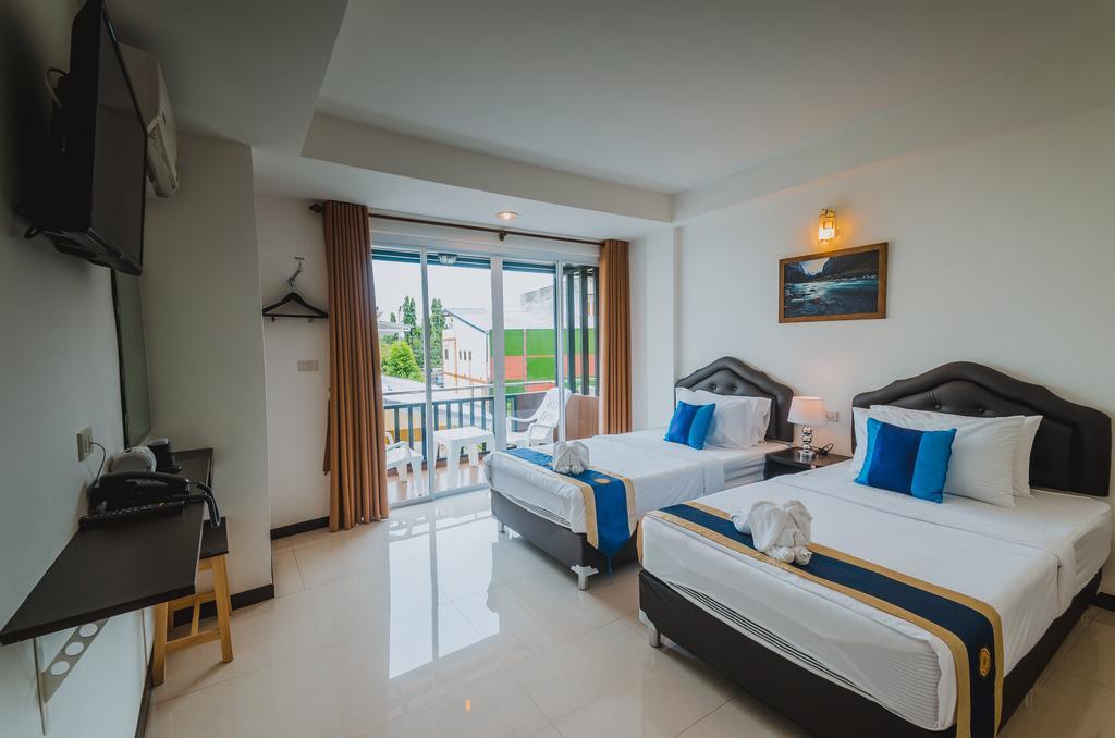 Th Hotel