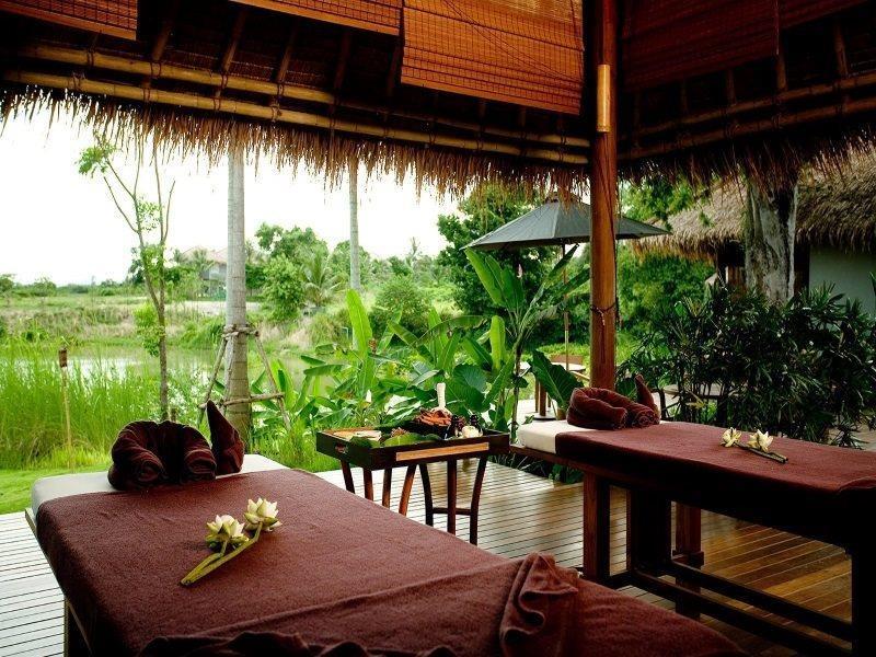 Aka & 3* Hua Hin