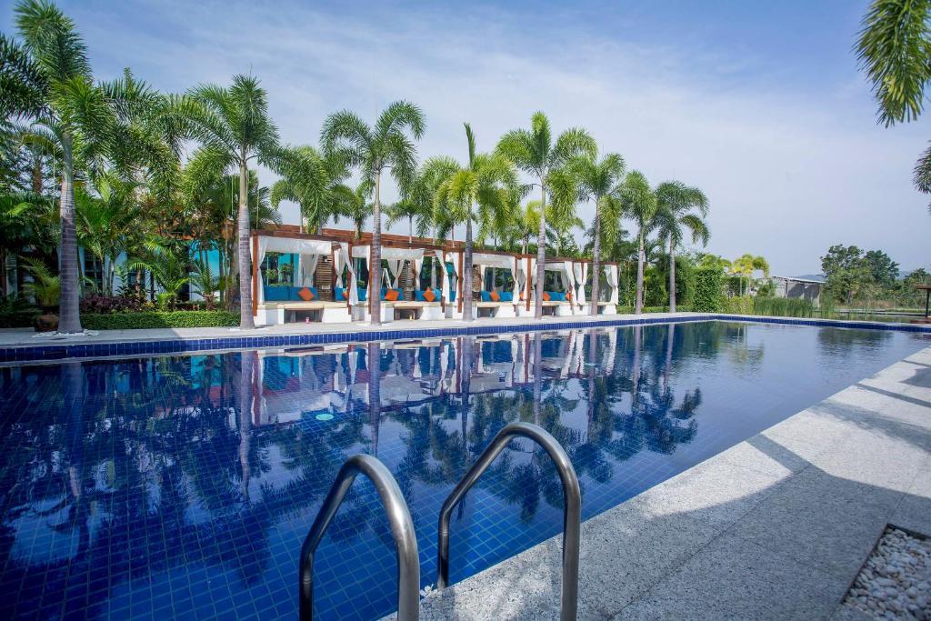 Lotus & Resort