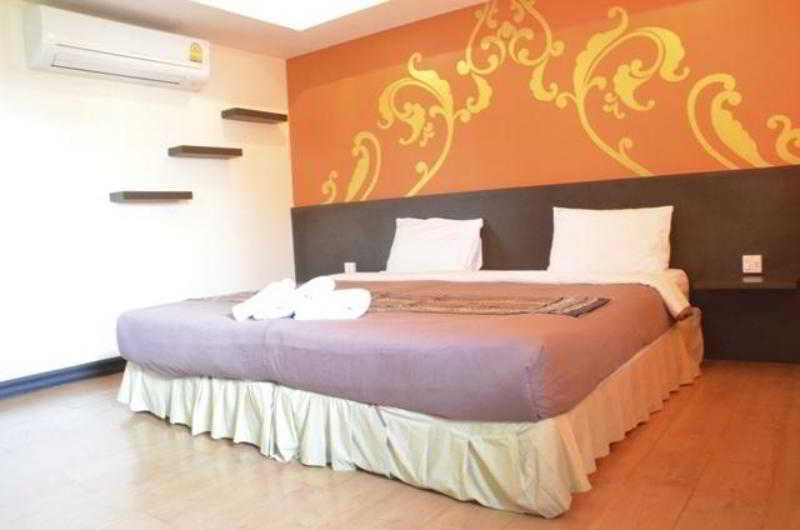 Baan Chalelarn Khách sạn