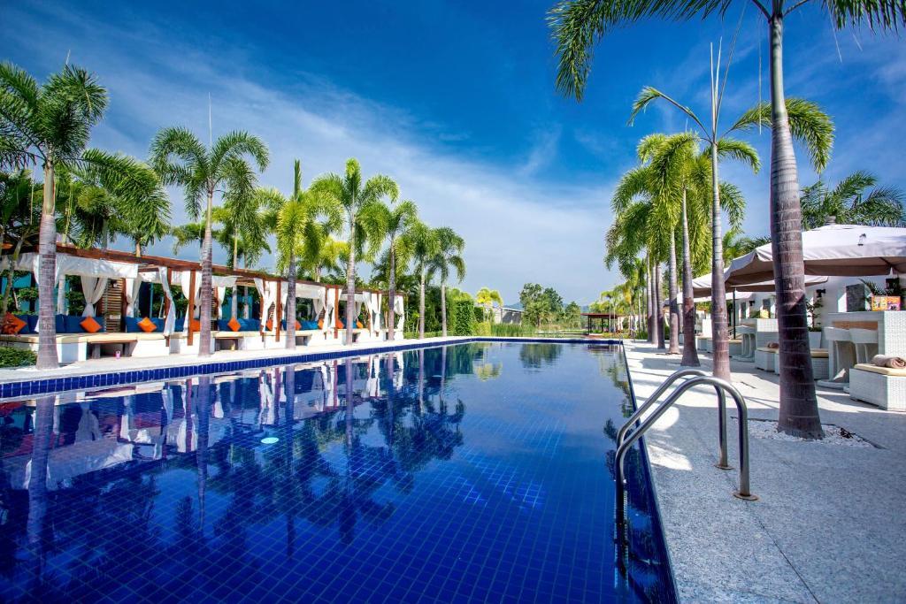 Lotus & Resort