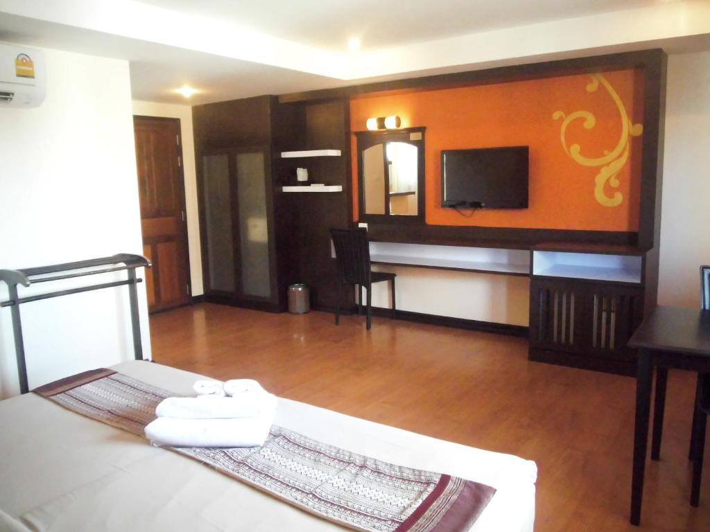 Baan Chalelarn Khách sạn