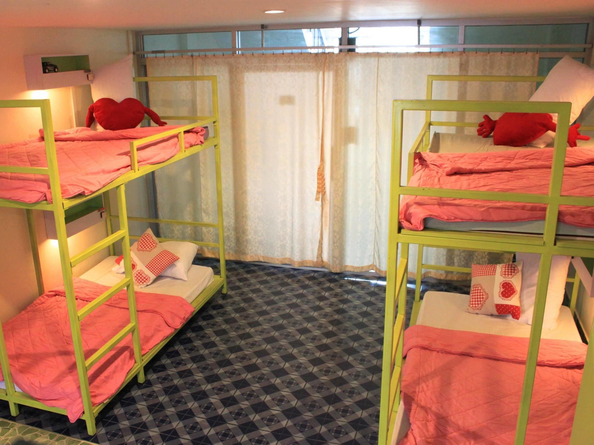 Tid Tarad Hostel *