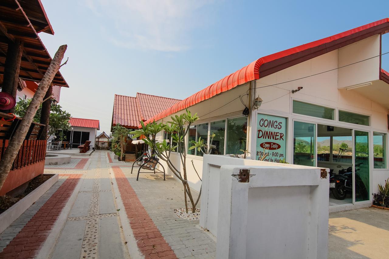 Khách sạn Cong Carter Muay Thai Camp