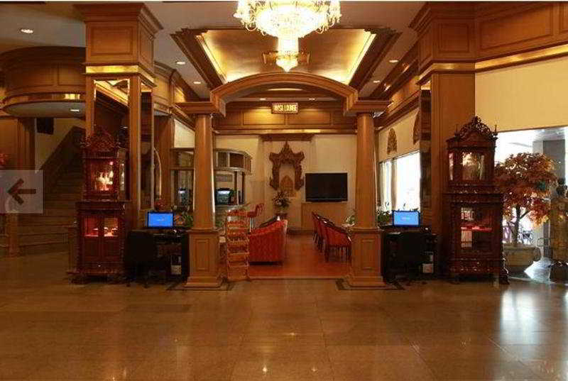 City Beach Resort 3*
