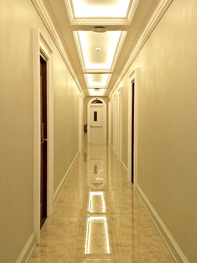 A HHQ