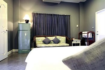 Alley Hotel