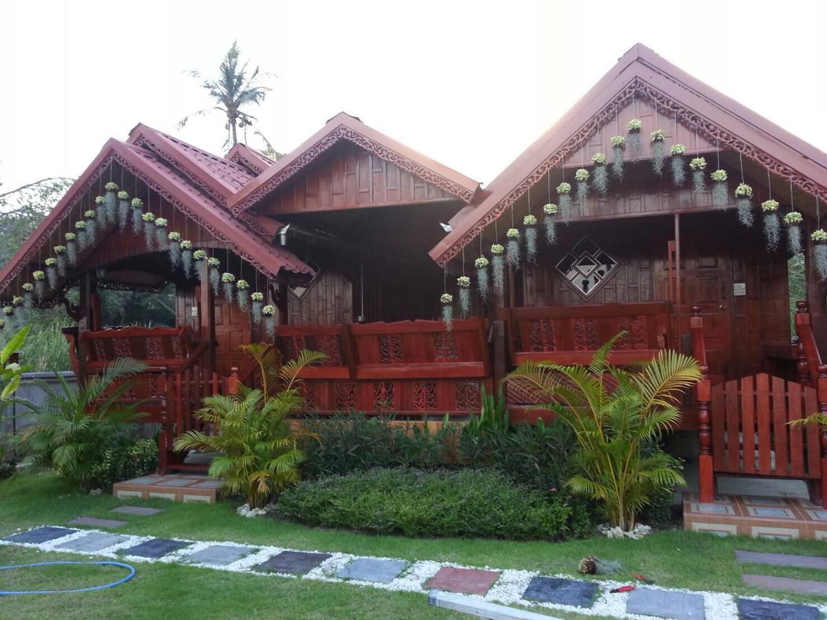 วิสาโฮม หัวหิน *