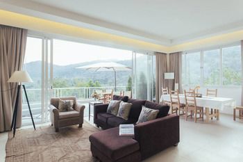 Hotel The Peak 3*
