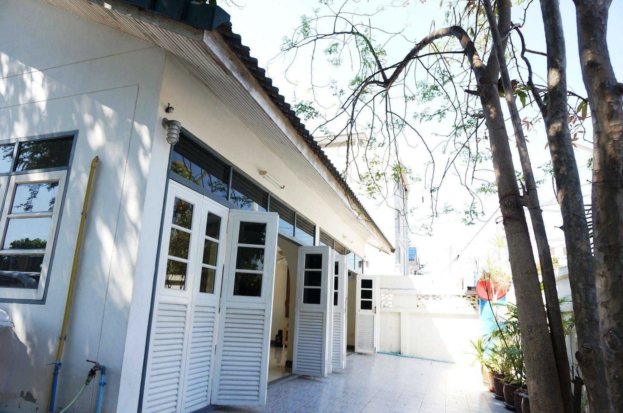 Baan Suksabai Villa *