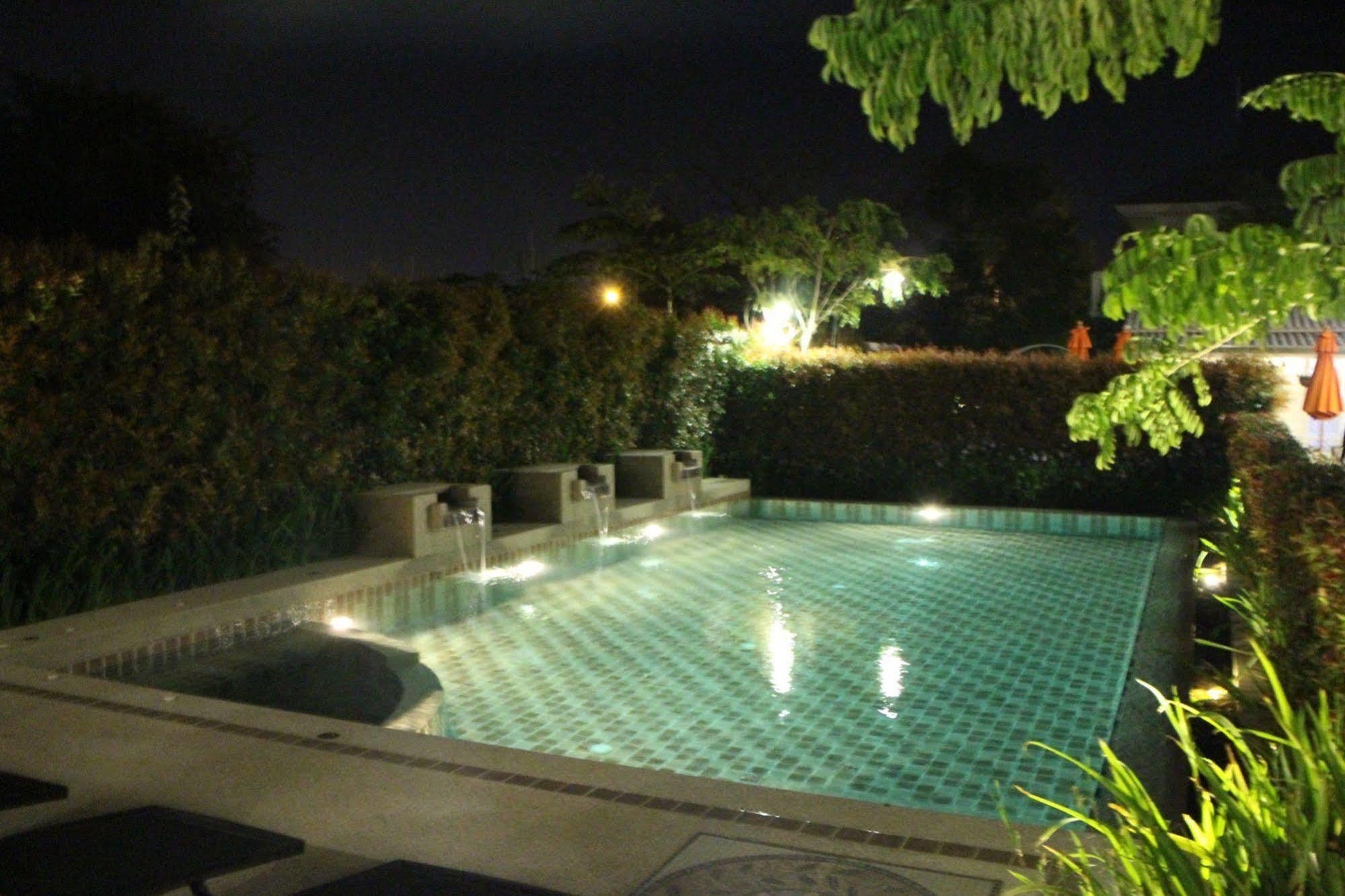 Baan Yenchai Hotel 3*