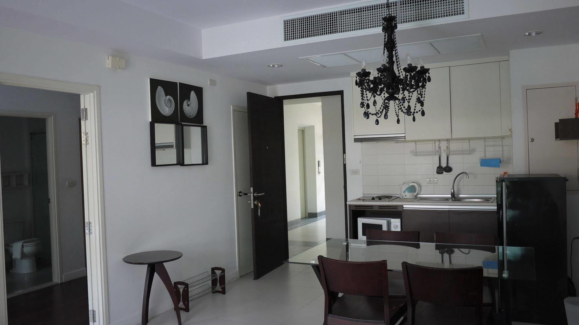 Baan Sanpluem Apartment Hua Hin