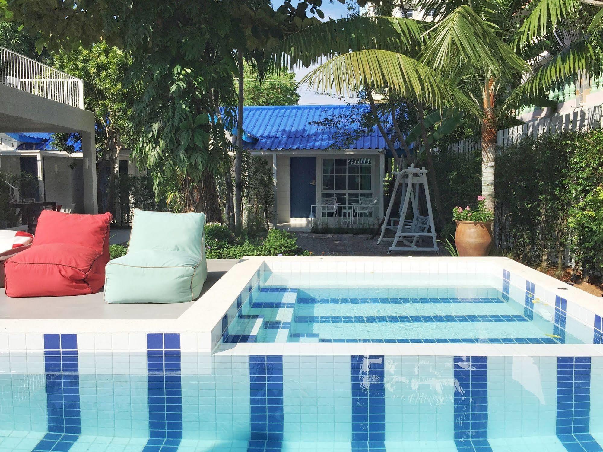 Zea Za Resort HHQ