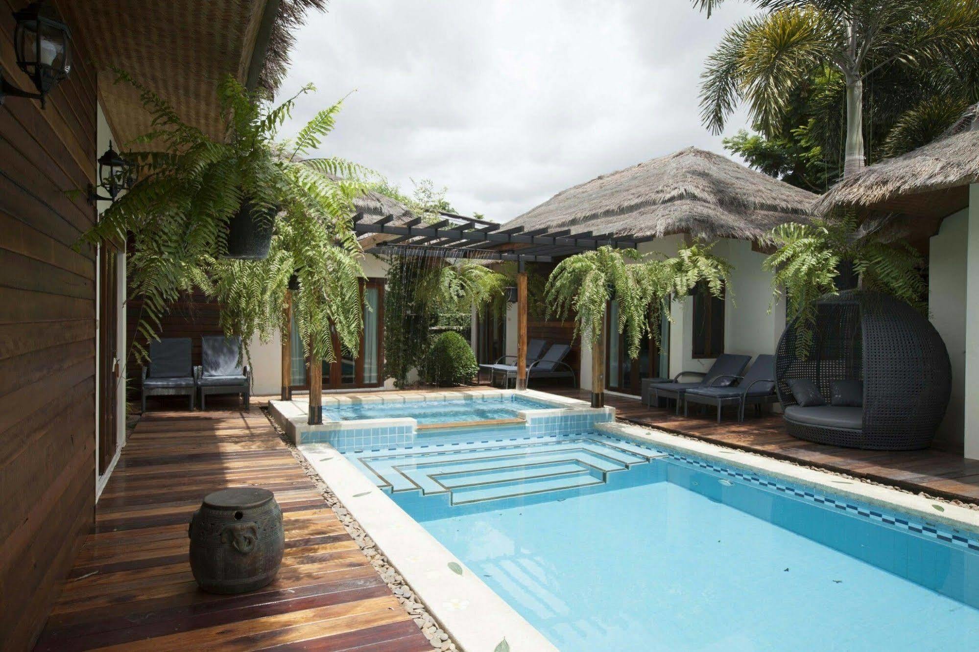 8 Resort 3*