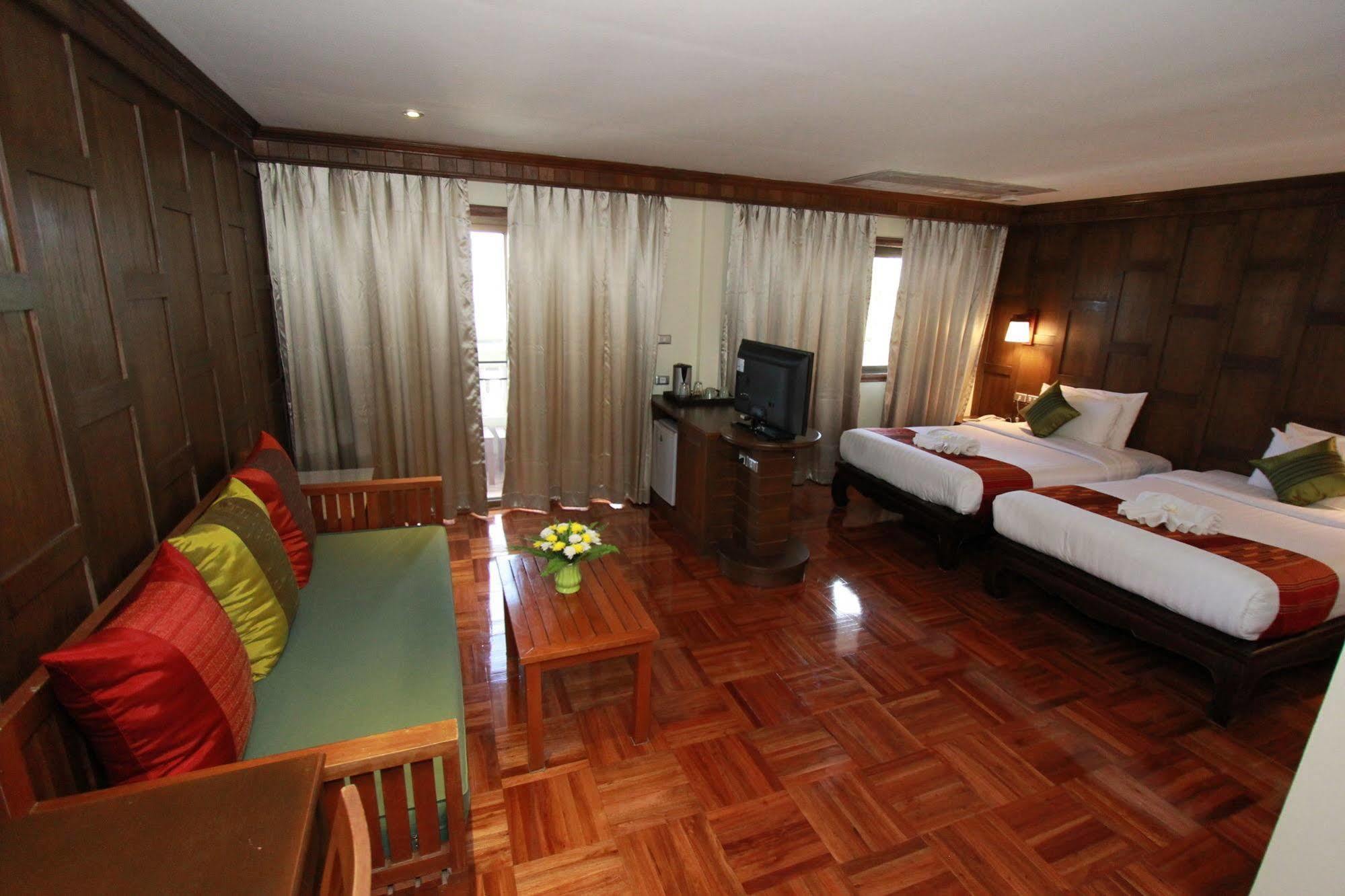 Golf Hotel 3*