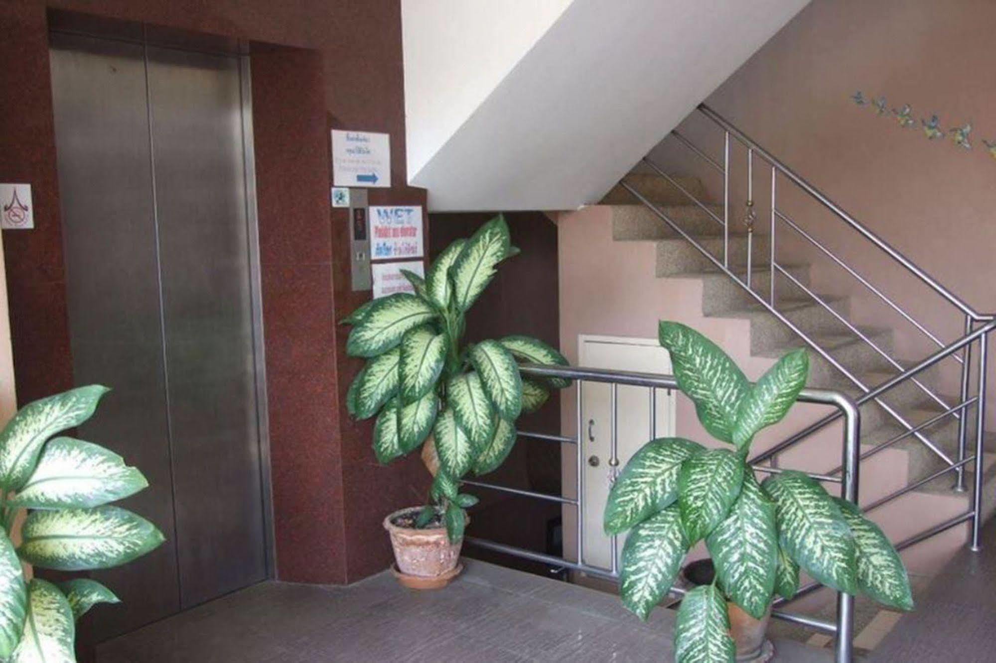 Hotel Sakulwilai 2*