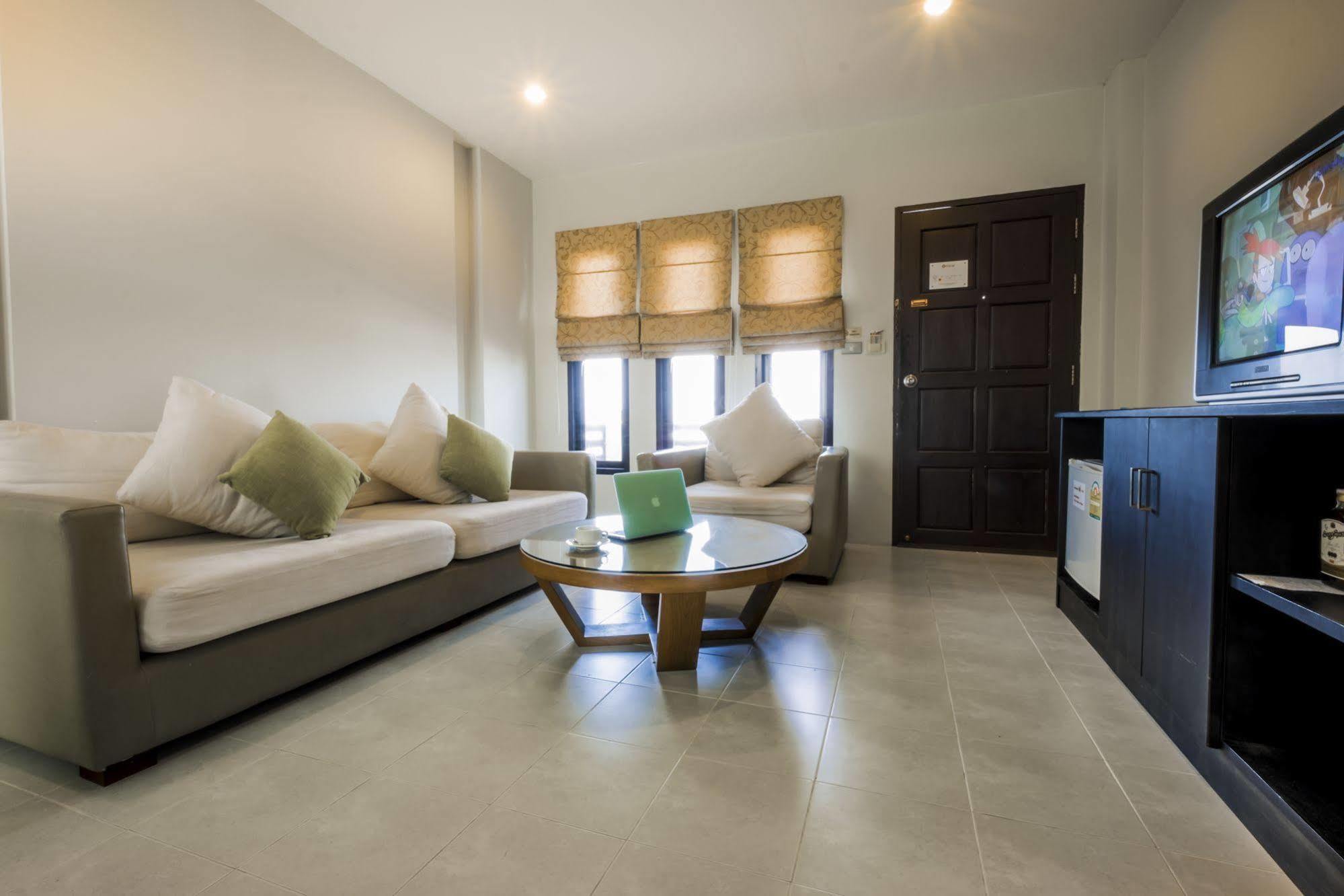 G House Khách sạn 3*