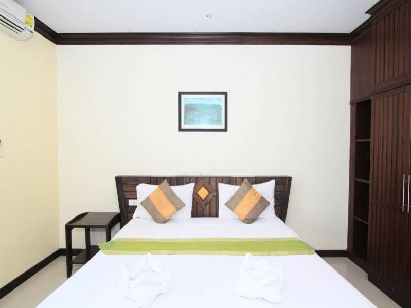 Narawan Hotel, HHQ