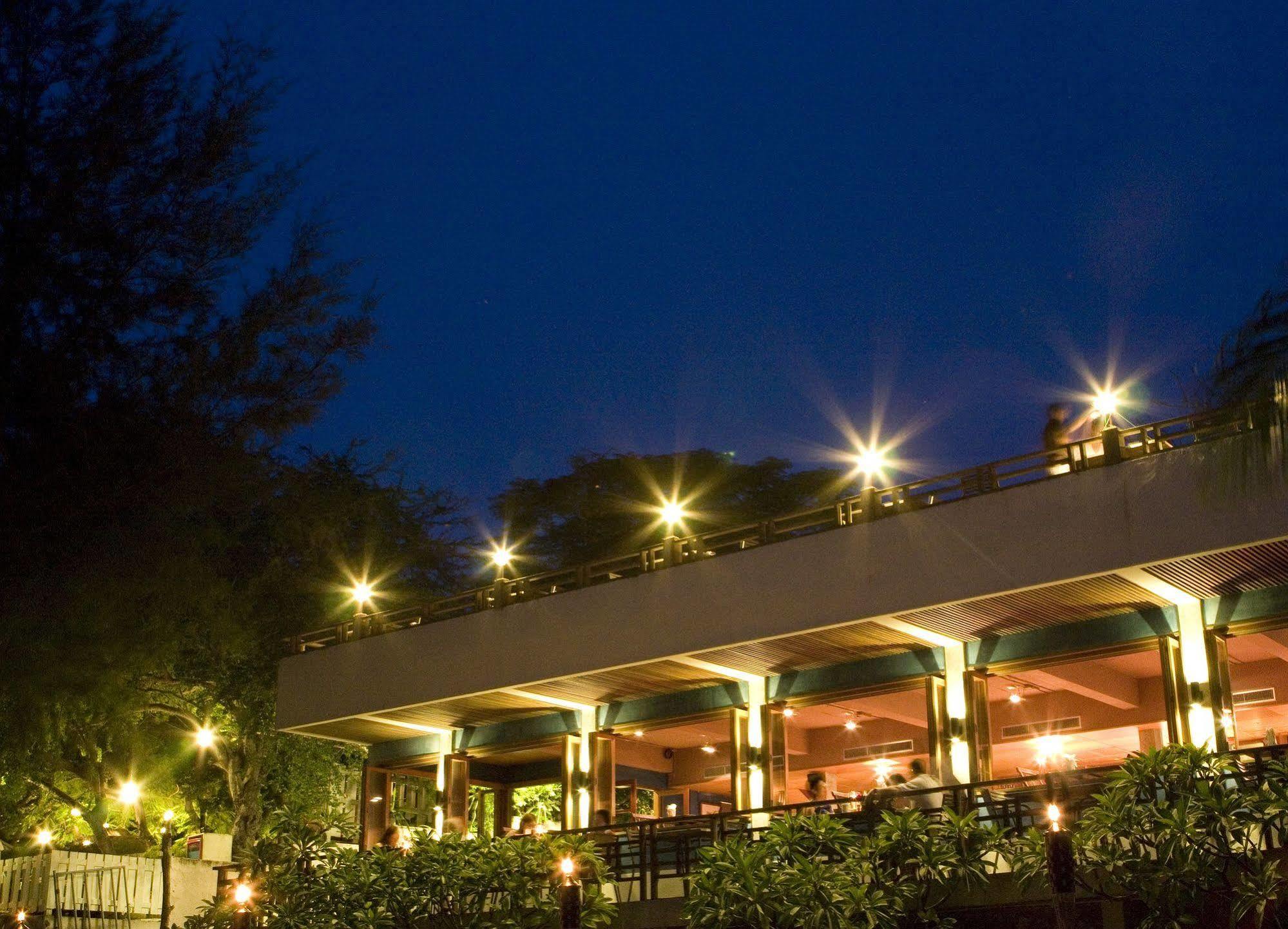 Veranda Hotel HHQ