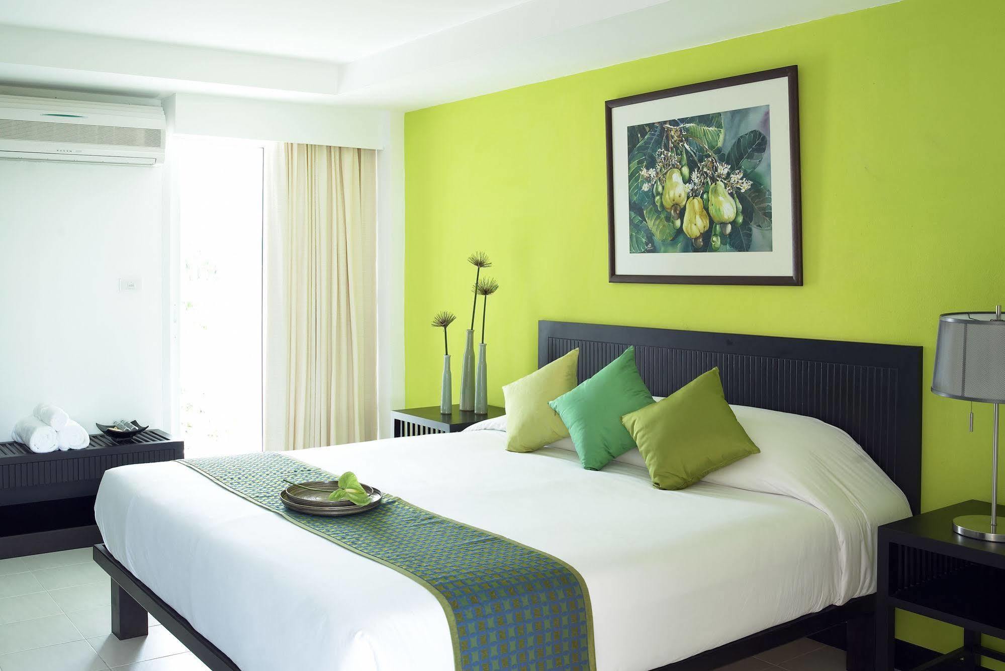 Veranda Hotel 4*