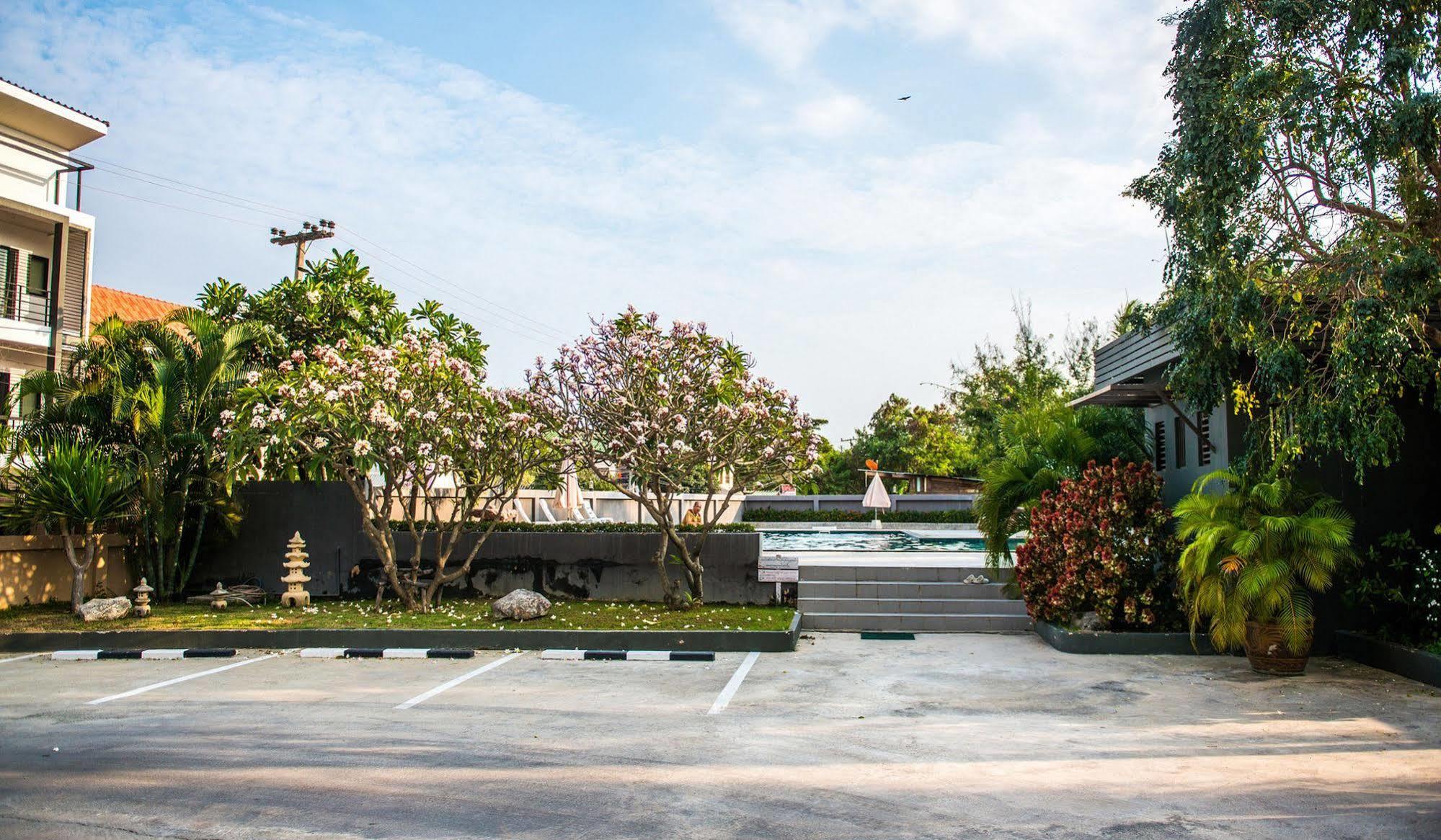Veerawan @ 3* Hua Hin