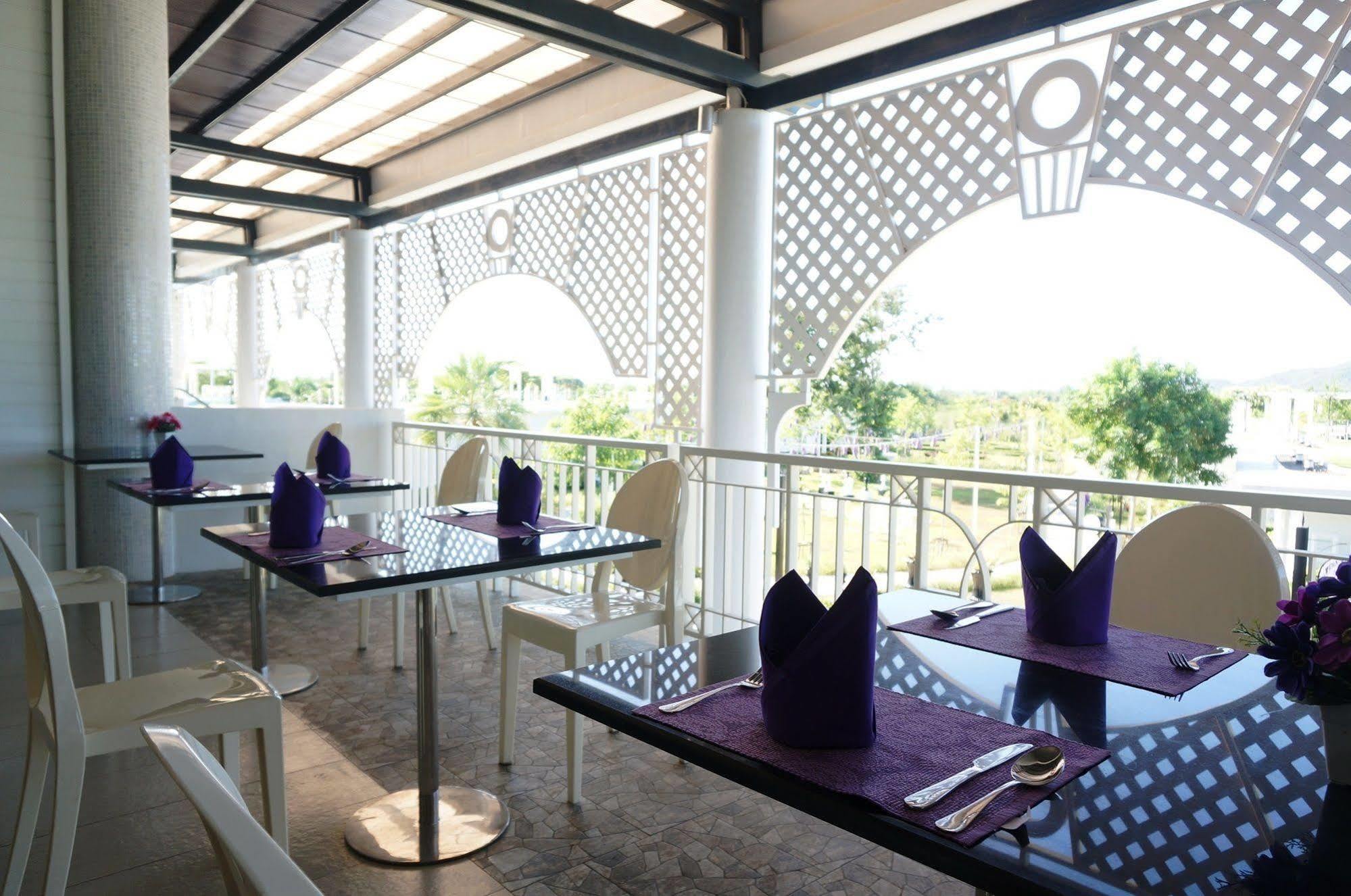 The Sea-cret Garden Hotel